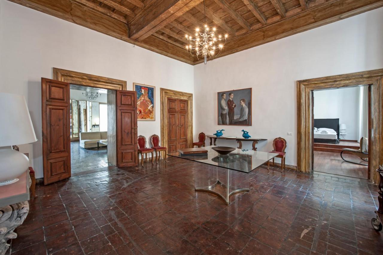 Ancient Palace In Downtown Rome Buitenkant foto