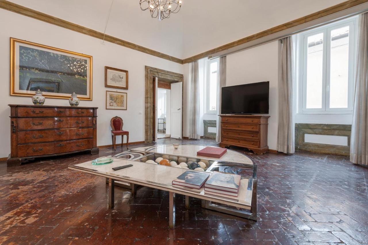 Ancient Palace In Downtown Rome Buitenkant foto