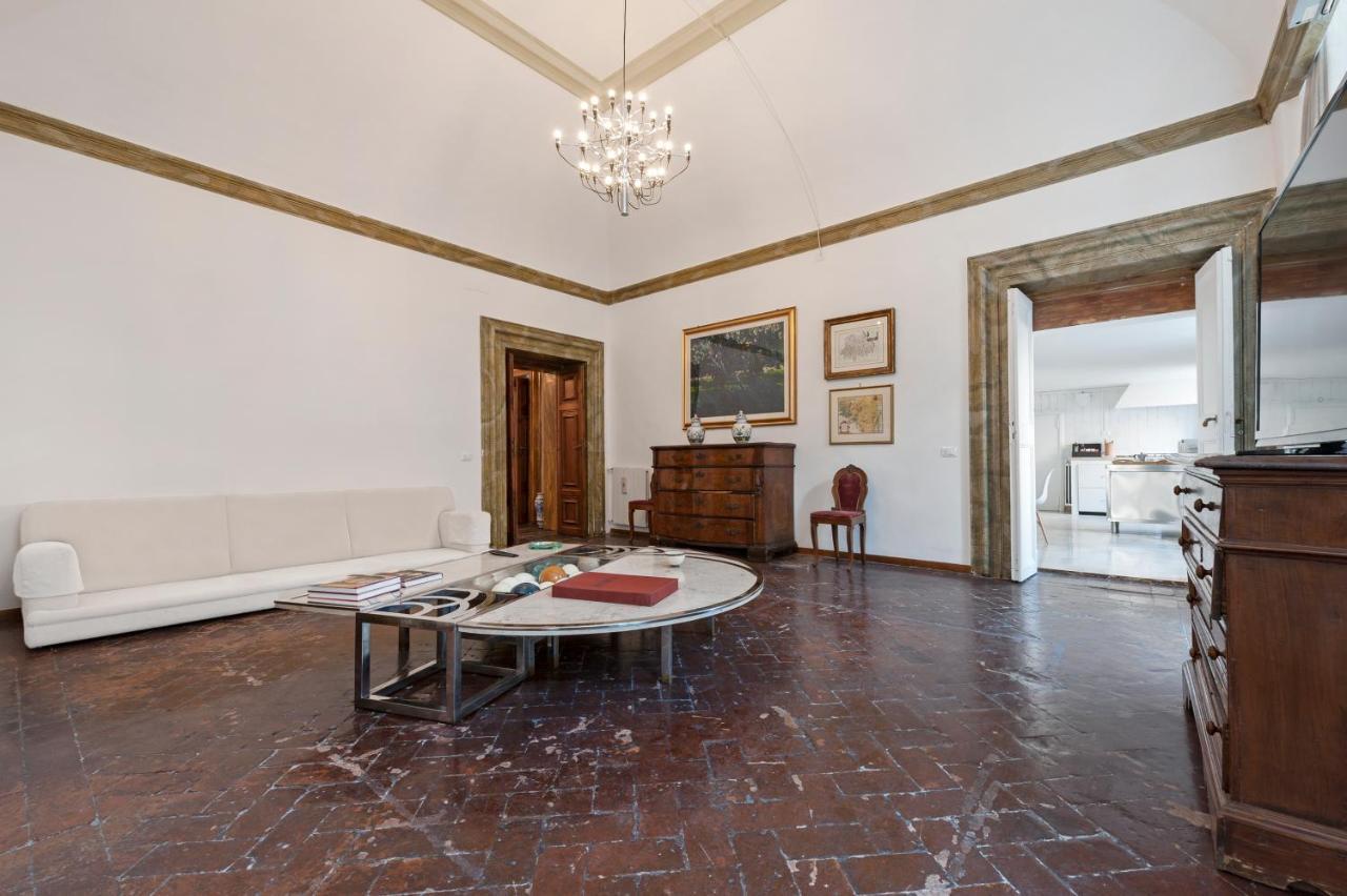 Ancient Palace In Downtown Rome Buitenkant foto