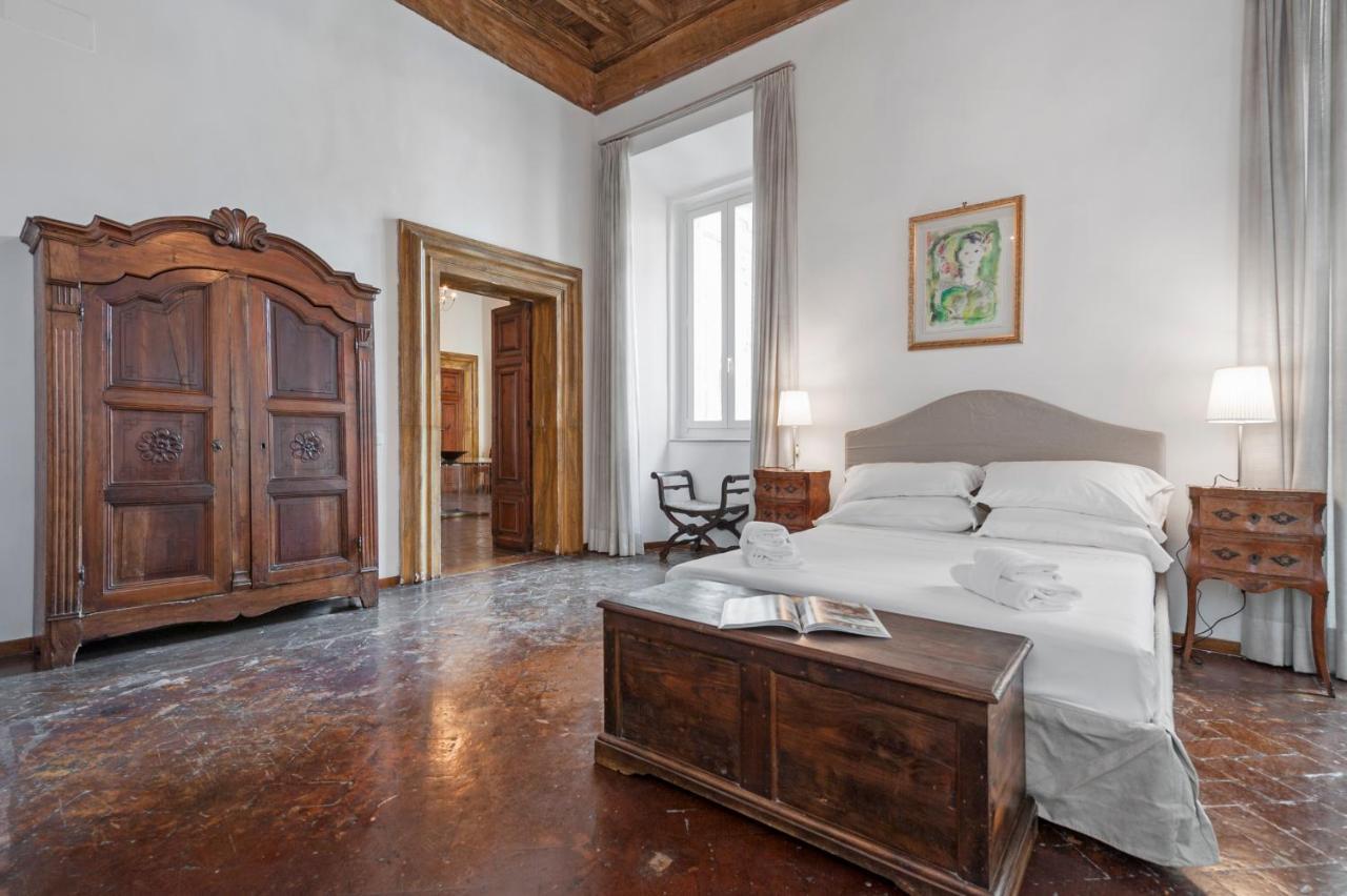 Ancient Palace In Downtown Rome Buitenkant foto